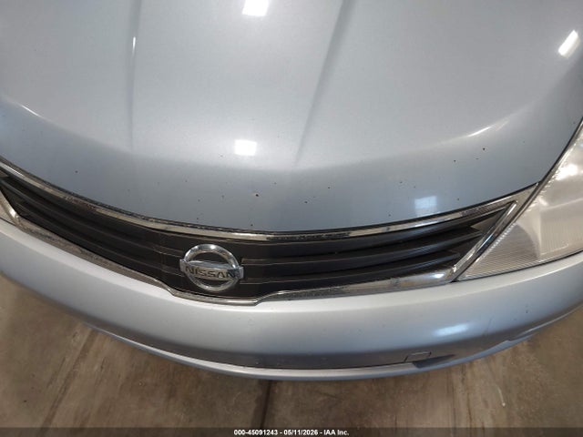 Nissan Versa 1.8 S