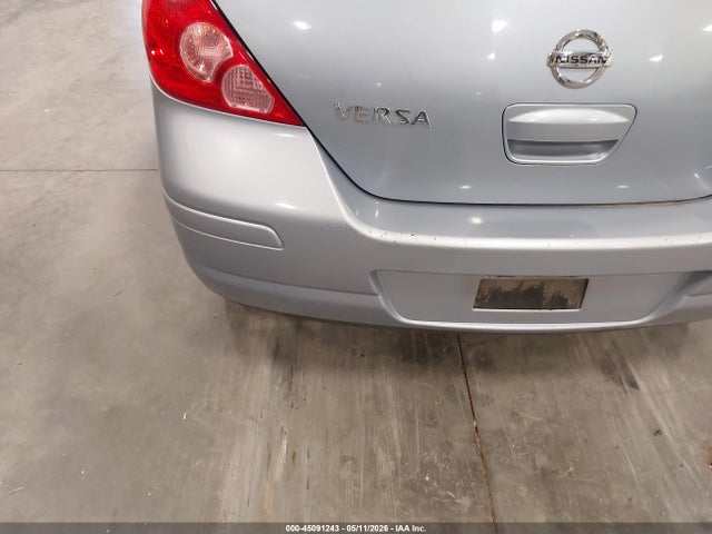 Nissan Versa 1.8 S