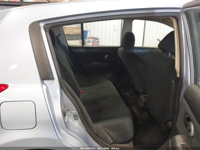 Nissan Versa 1.8 S