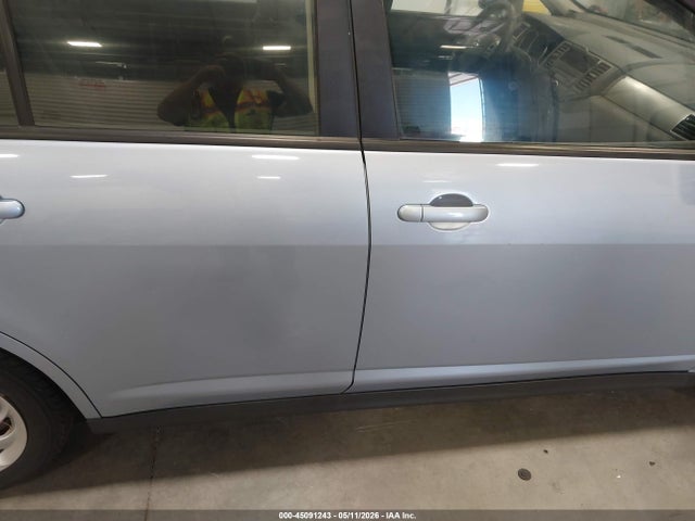 Nissan Versa 1.8 S