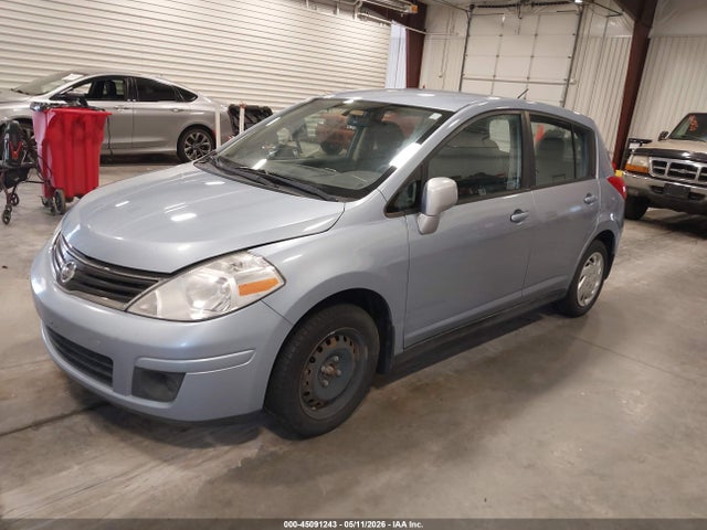Nissan Versa 1.8 S