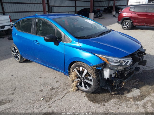 Salvage Nissan Versa Image