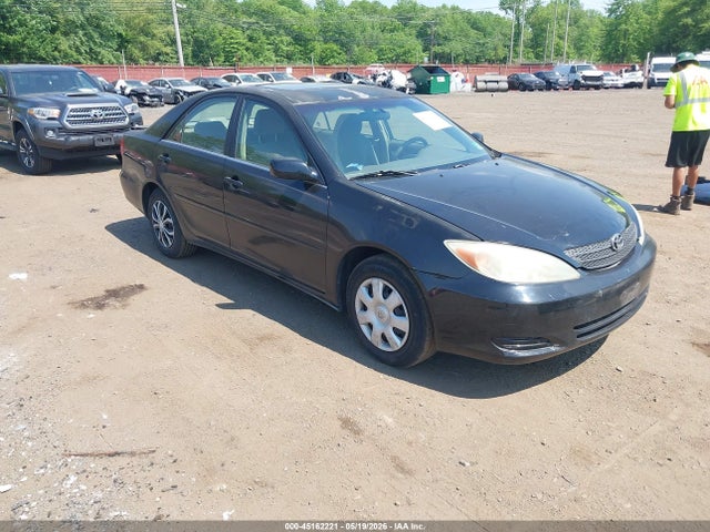Salvage Toyota Camry Image