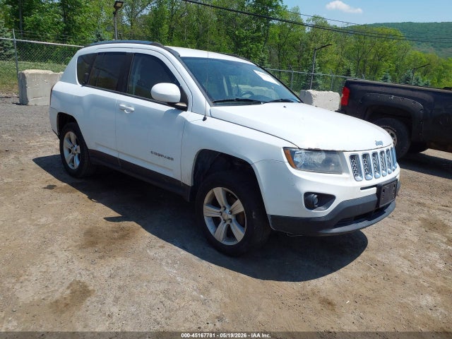 Salvage Jeep Compass Image