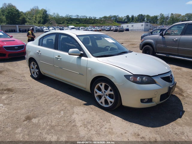 Salvage Mazda Mazda3 Image