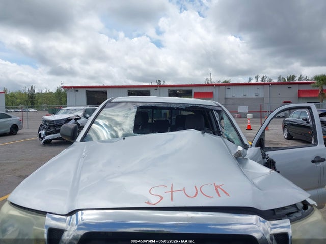 Toyota Tacoma Base V6