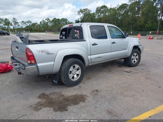 Toyota Tacoma Base V6
