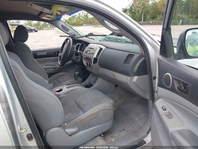 Toyota Tacoma Base V6