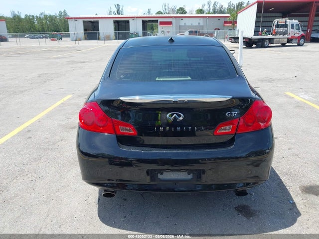 INFINITI G37 Journey