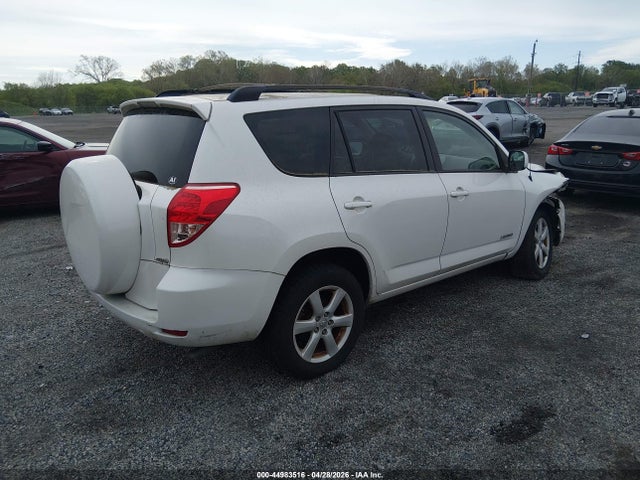 Toyota RAV4 Limited V6