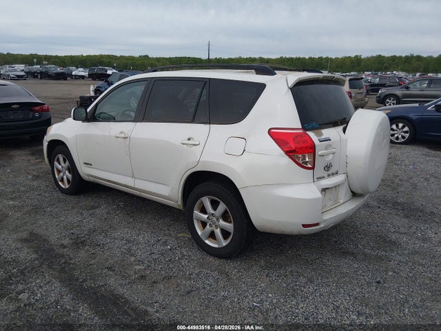 Toyota RAV4 Limited V6