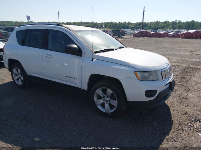 Salvage Jeep Compass Image