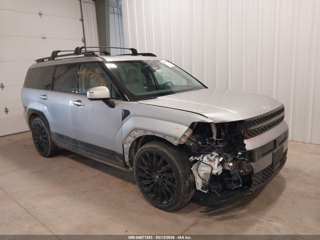 Salvage Hyundai SANTA FE Image