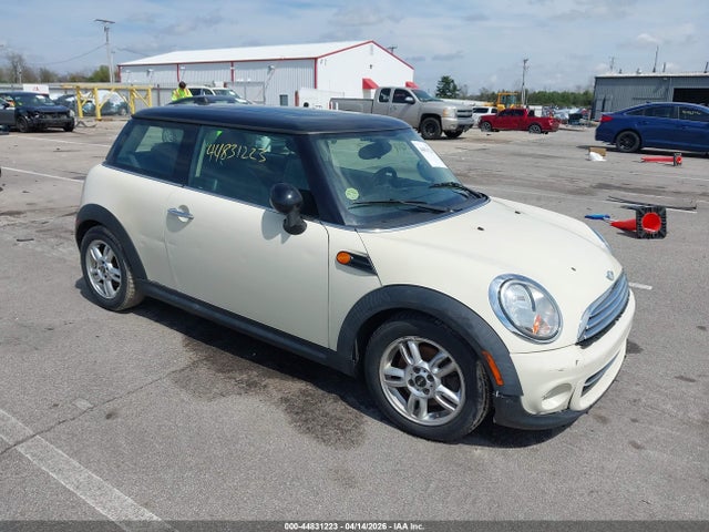 Salvage MINI Cooper Image