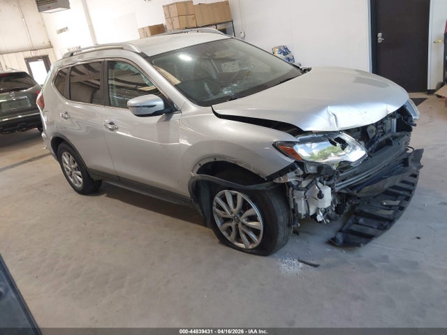 Salvage Nissan Rogue Image