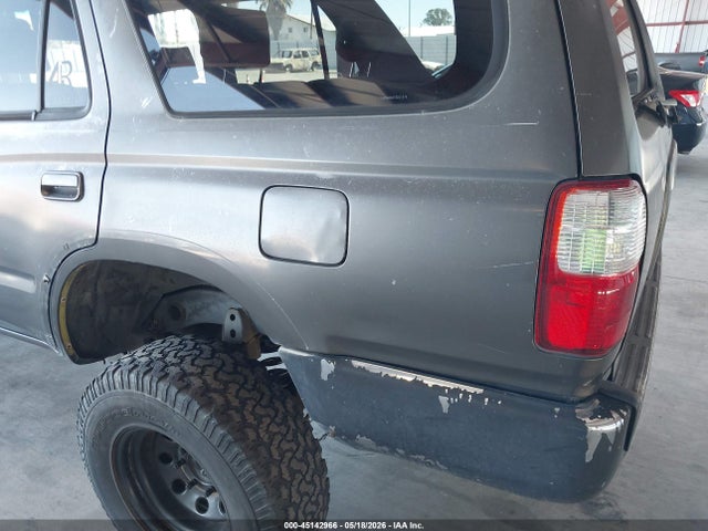 Toyota 4Runner Sr5