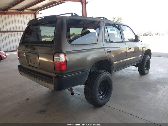 Toyota 4Runner Sr5