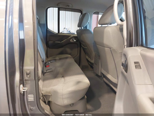 Nissan Frontier Sv