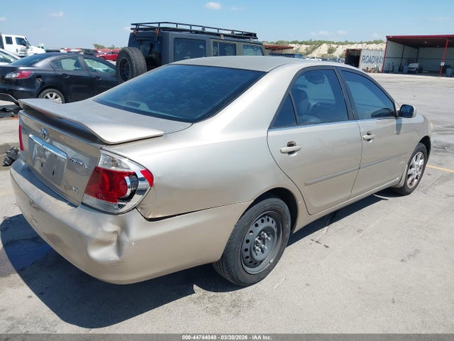 Toyota Camry Xle V6