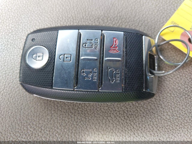 Kia Sedona Lx
