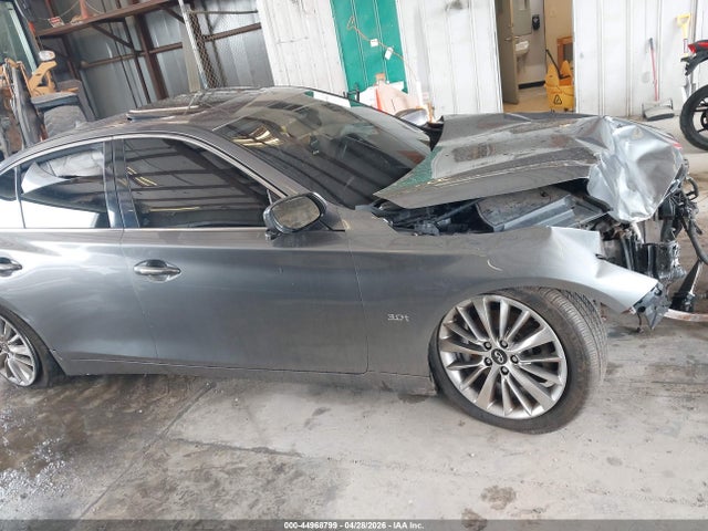 INFINITI Q50 3.0t Luxe