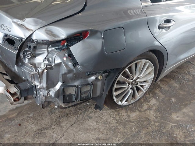 INFINITI Q50 3.0t Luxe