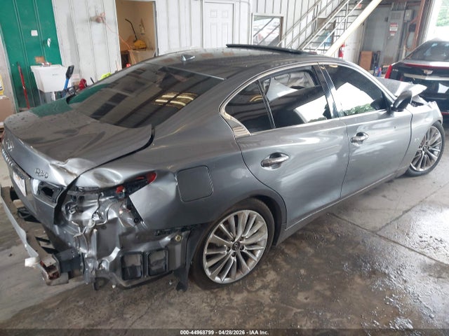 INFINITI Q50 3.0t Luxe