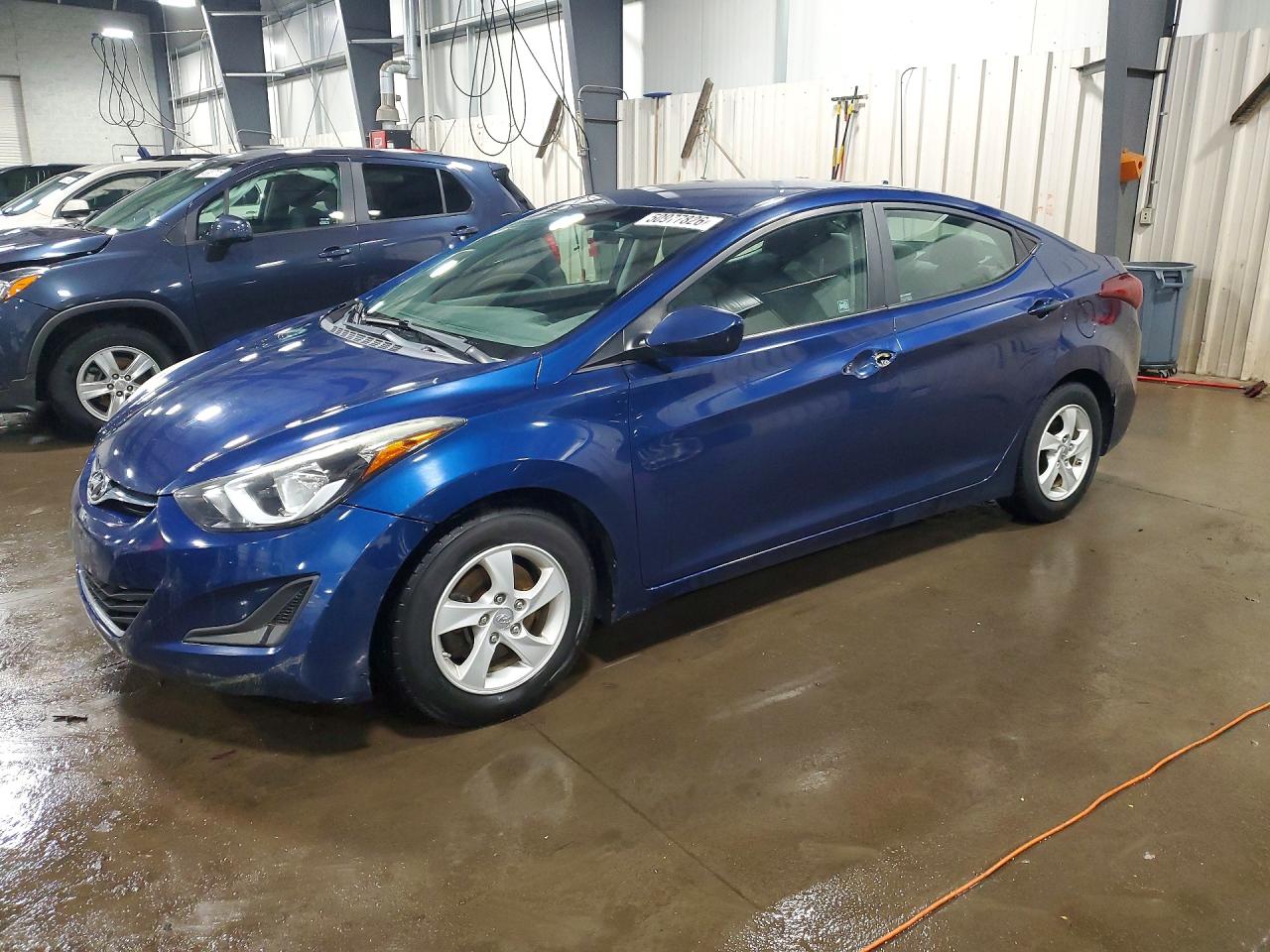 Salvage Hyundai ELANTRA Image