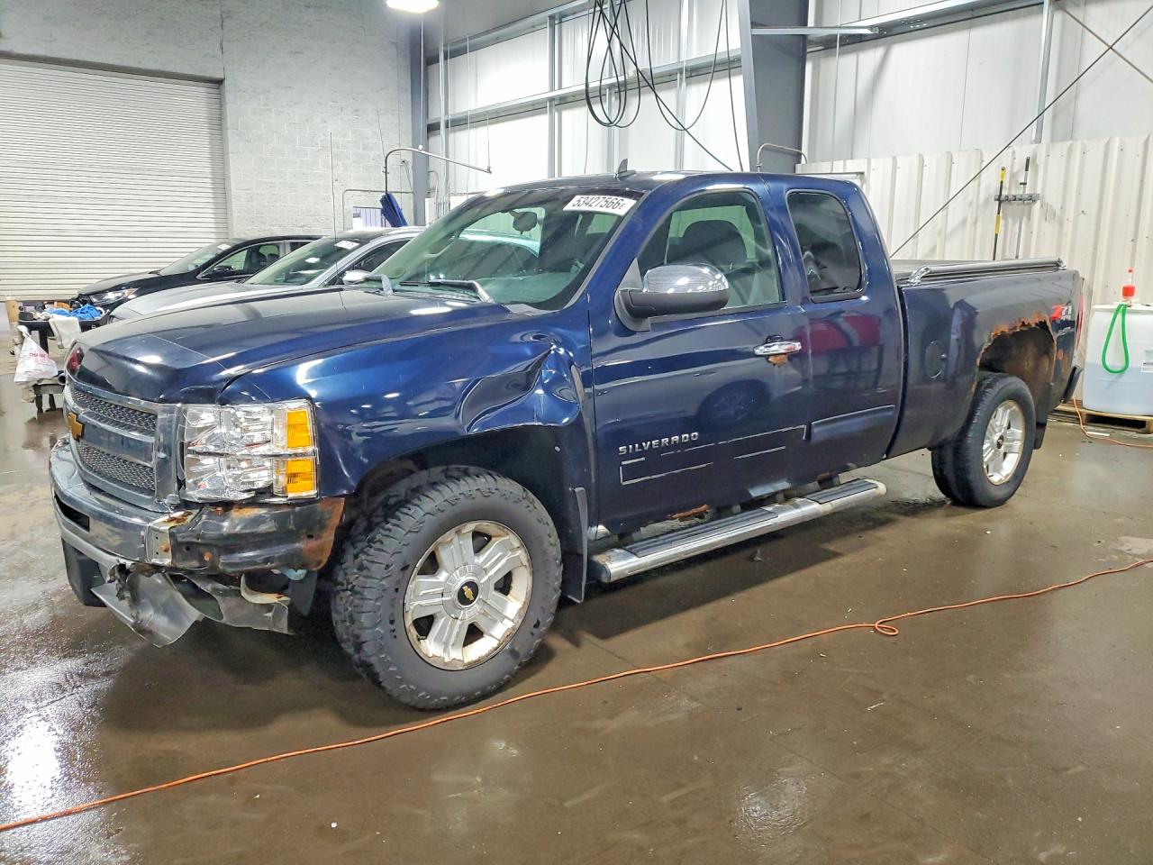 Salvage Chevrolet Silverado Image