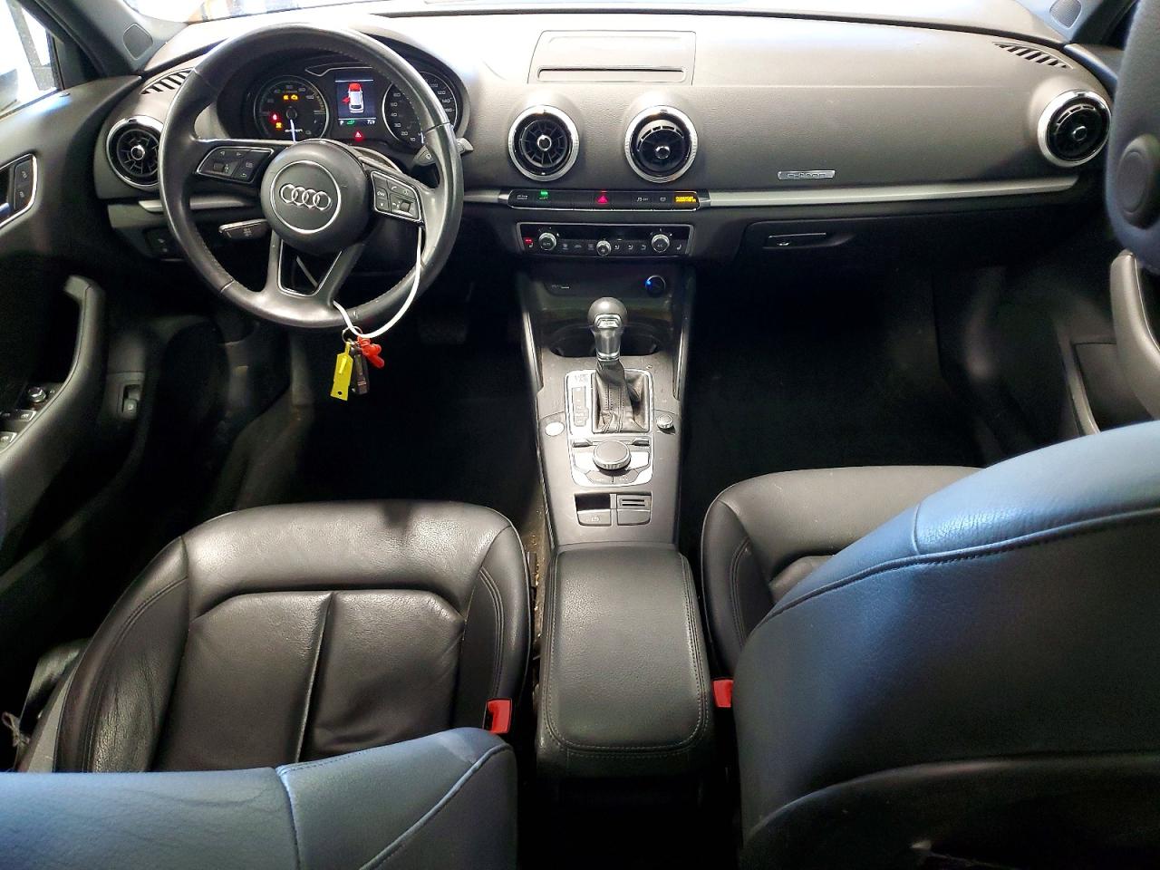 Audi A3 E-tron Premium