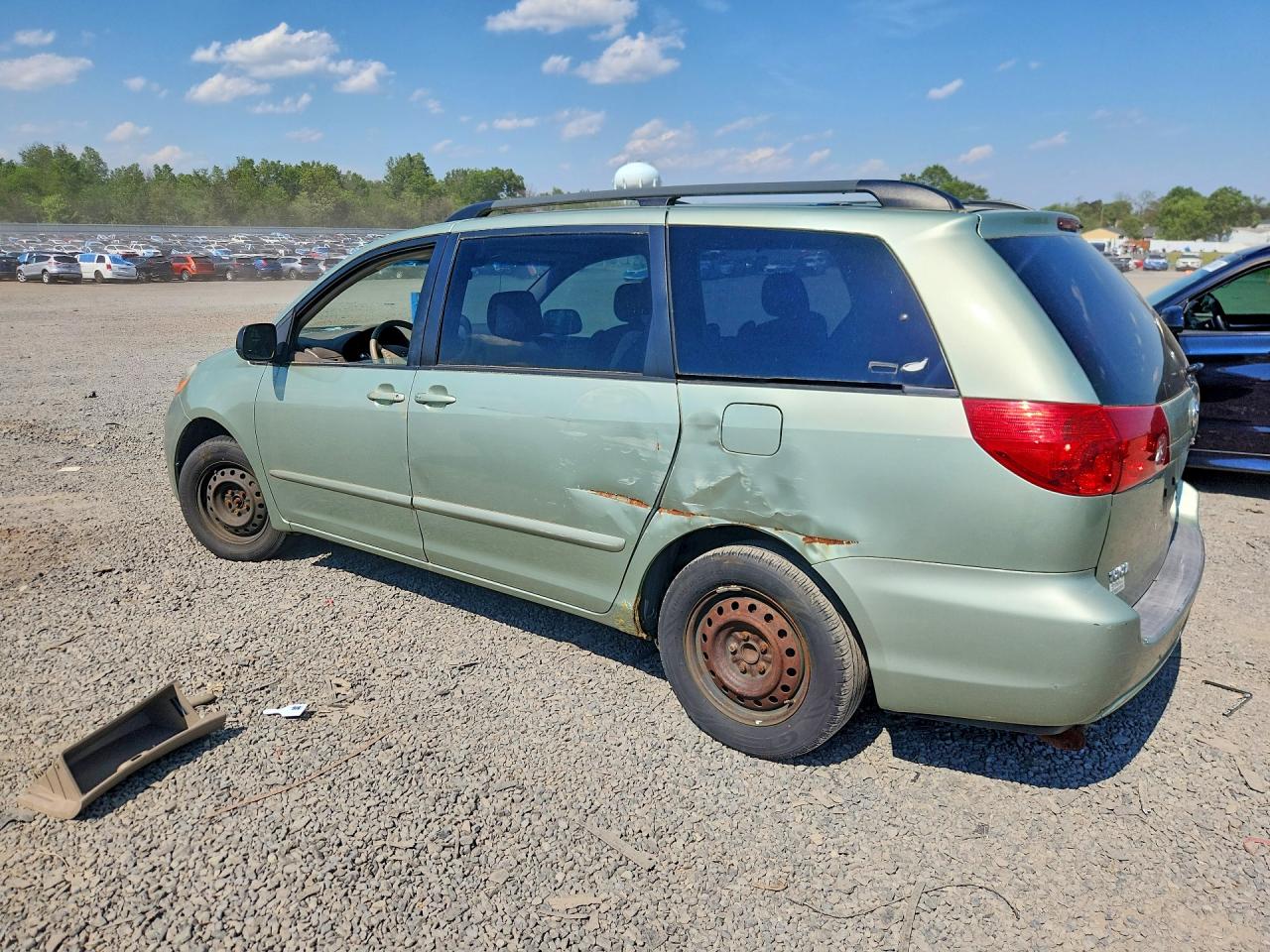 Toyota Sienna Le 7-passenger