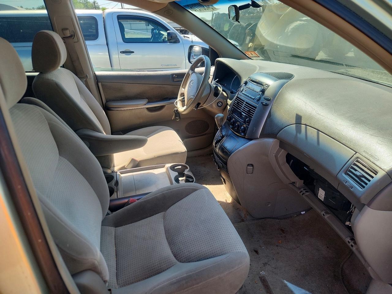 Toyota Sienna Le 7-passenger