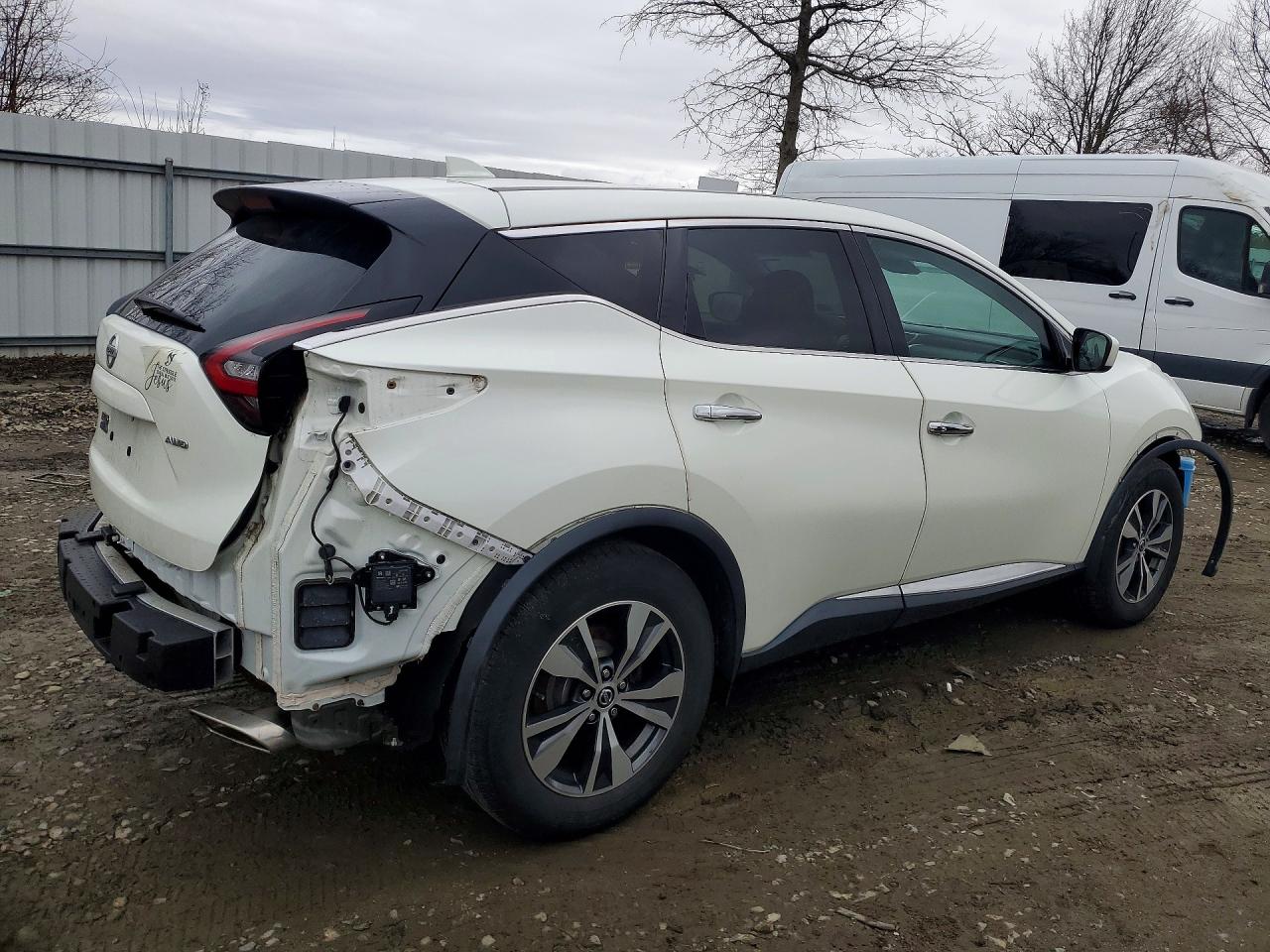 Nissan Murano S