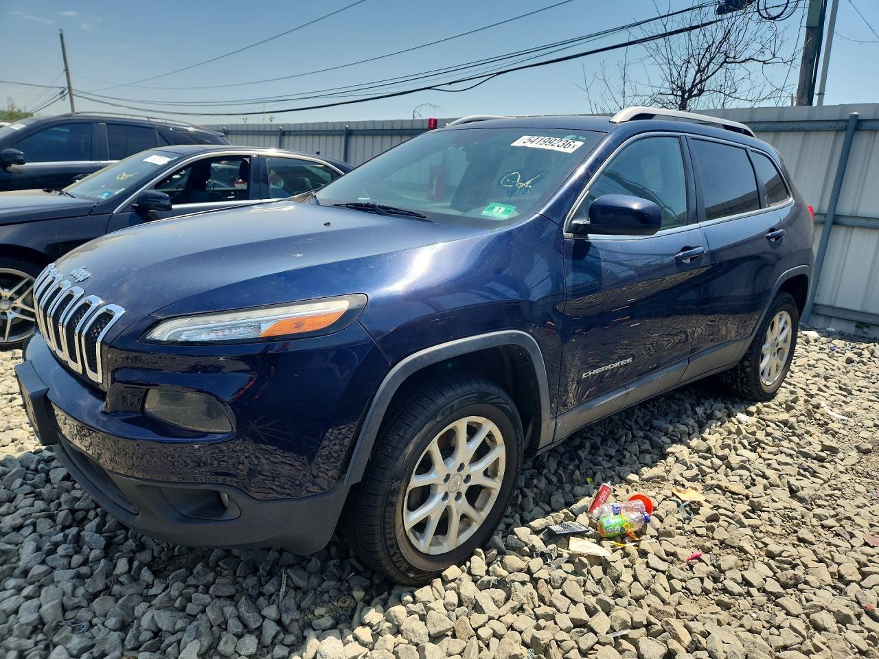 Salvage Jeep Cherokee Image