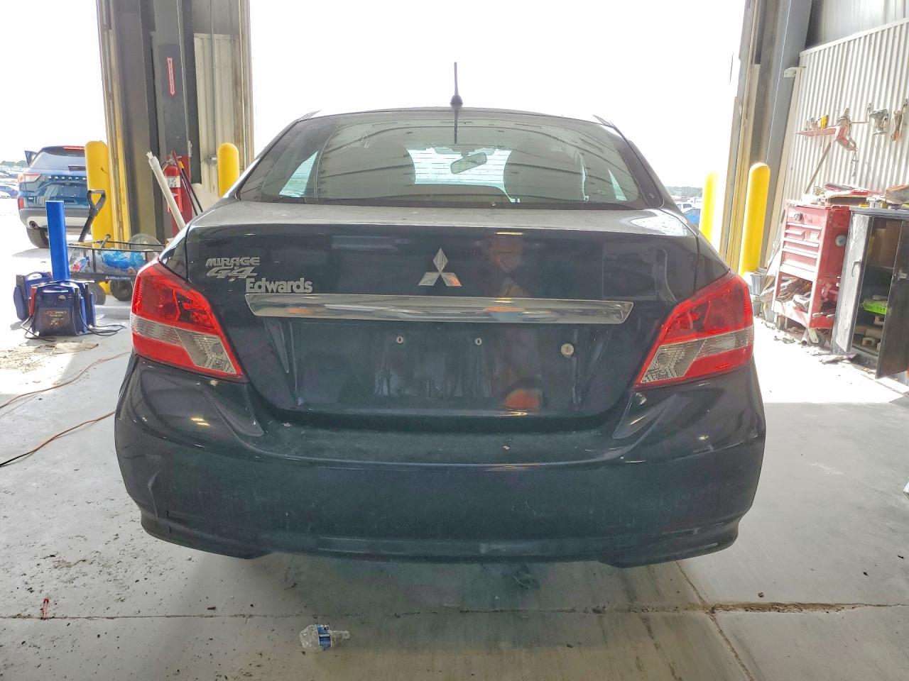 Mitsubishi Mirage G4 Es