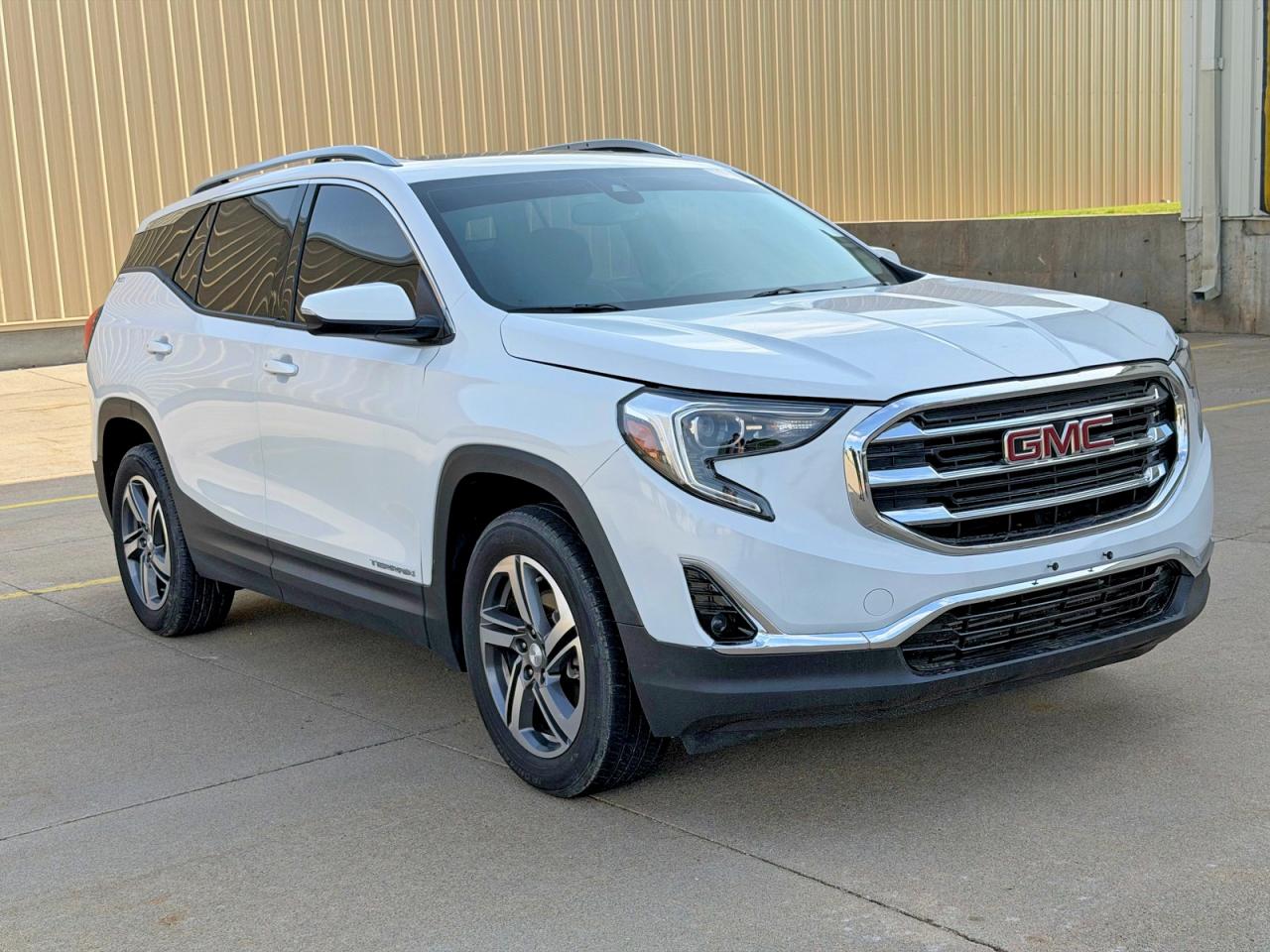 Salvage GMC Terrain Image
