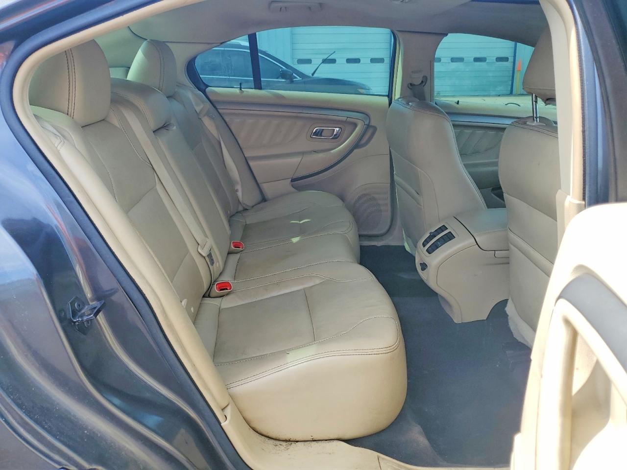 Ford Taurus Sel