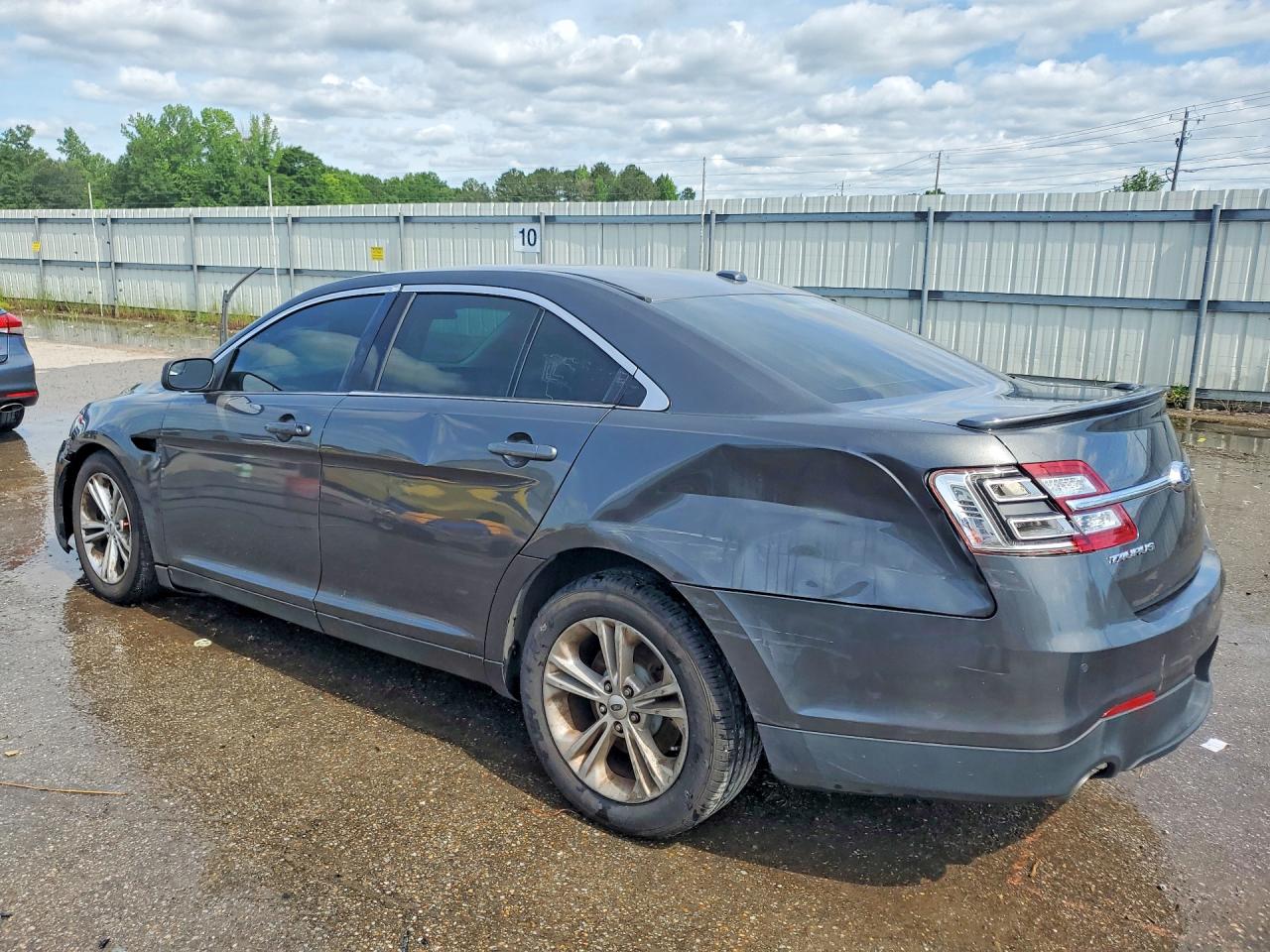 Ford Taurus Sel