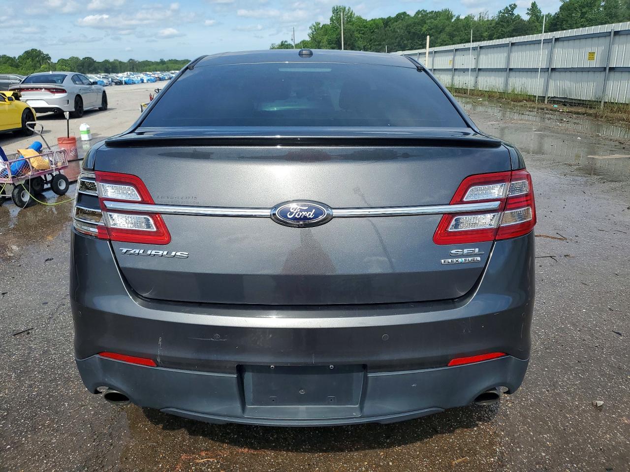 Ford Taurus Sel