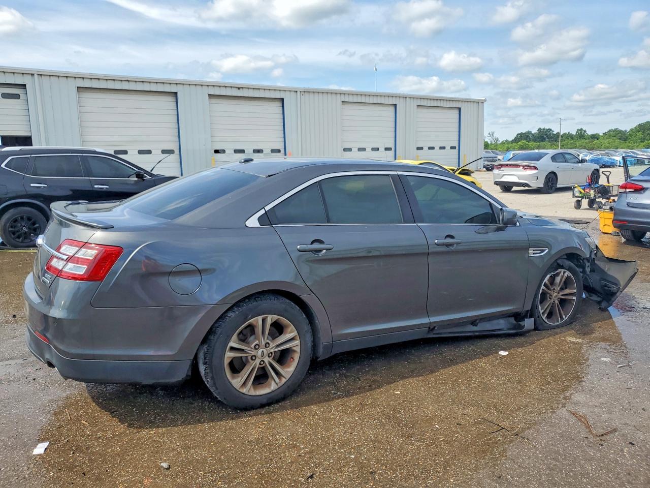 Ford Taurus Sel
