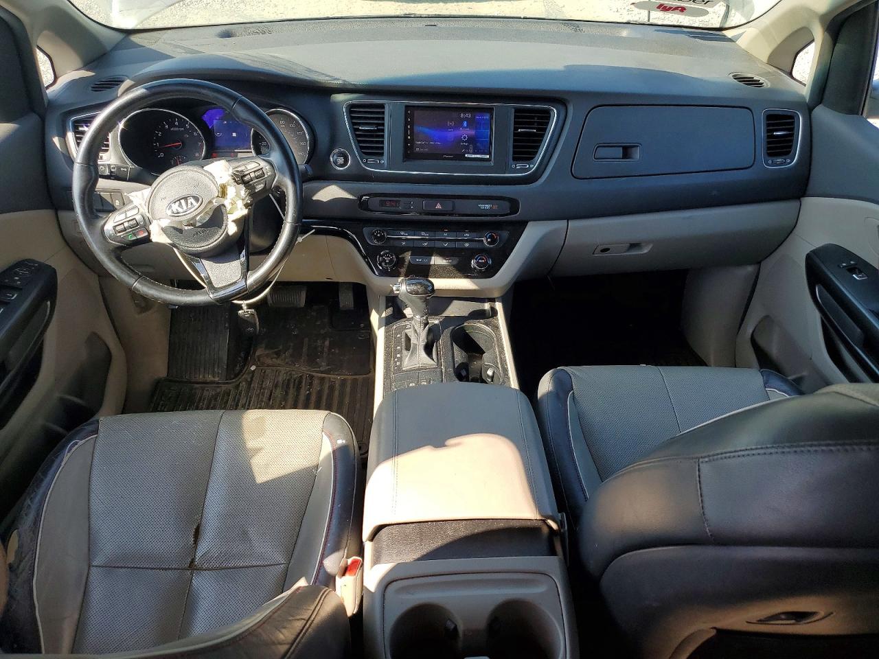 Kia Sedona Lx
