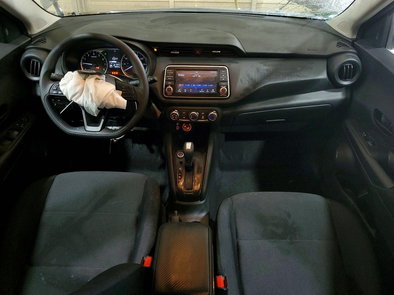Nissan Kicks Play S