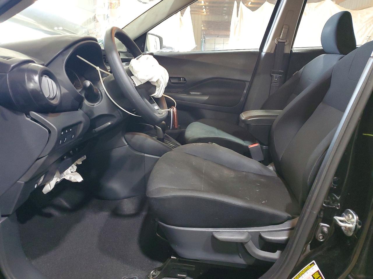 Nissan Kicks Play S