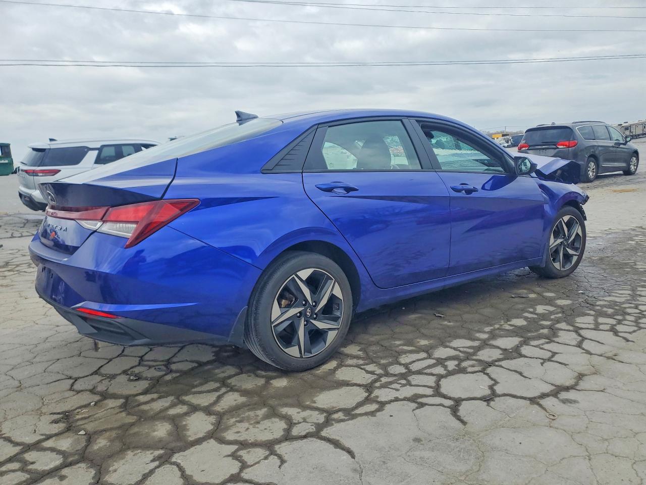 Hyundai ELANTRA Sel