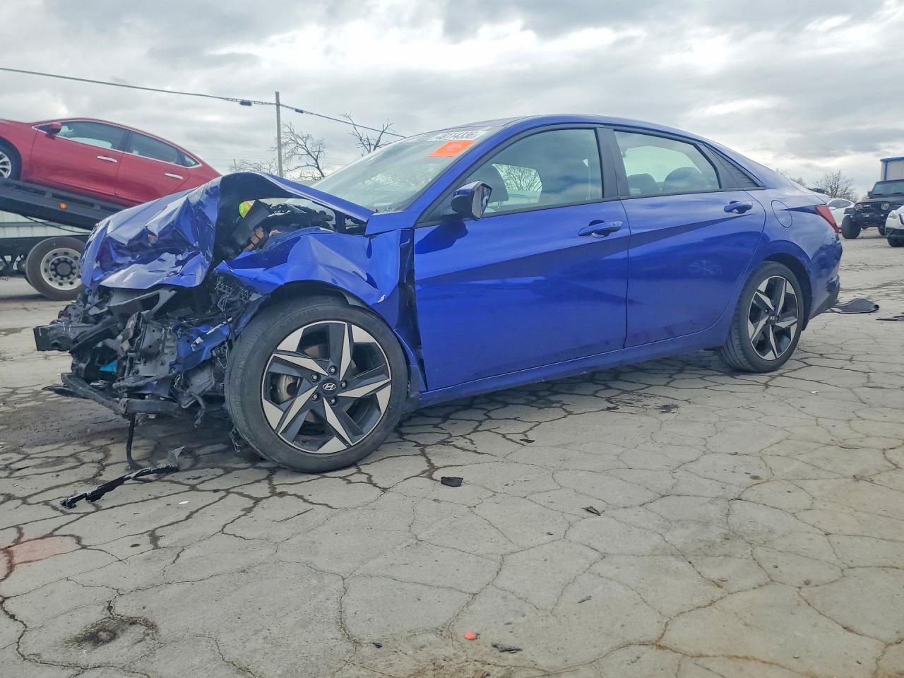 Salvage Hyundai ELANTRA Image