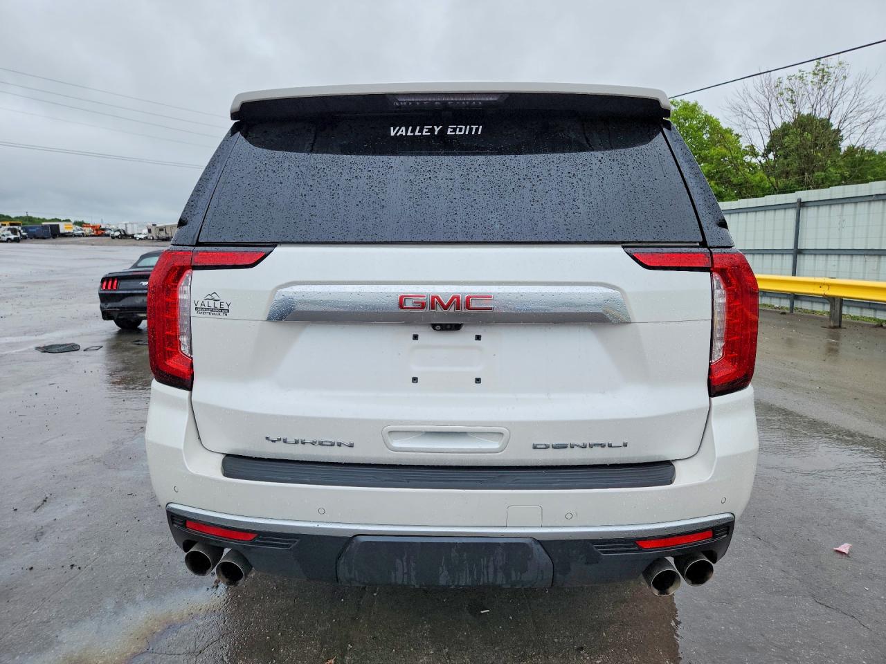 GMC Yukon Denali