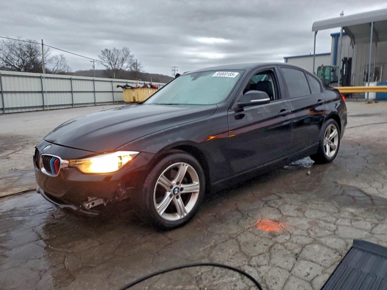 Salvage BMW 3 Series Image