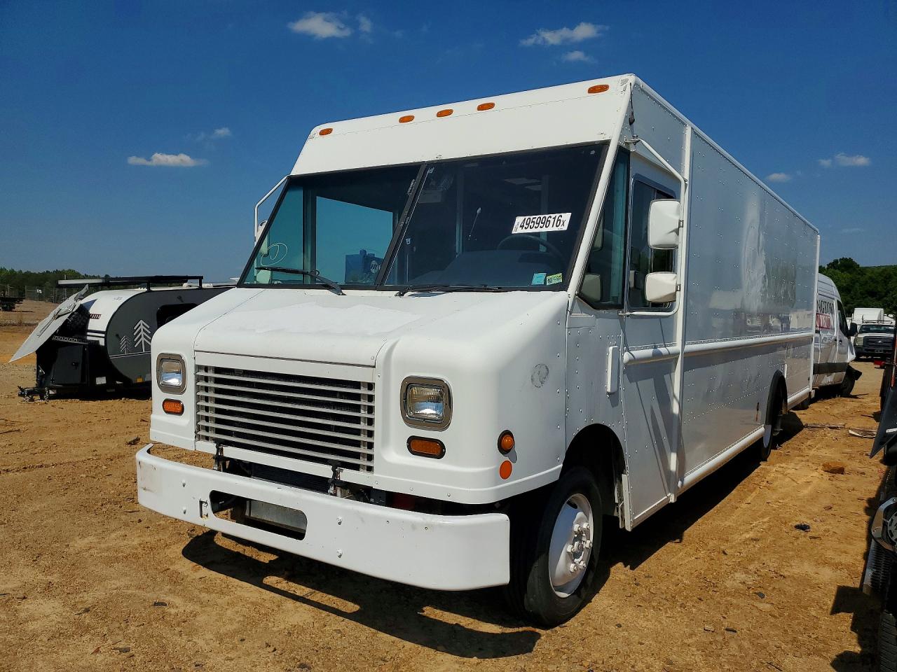 Salvage Freightliner Mt45 Chassis Image