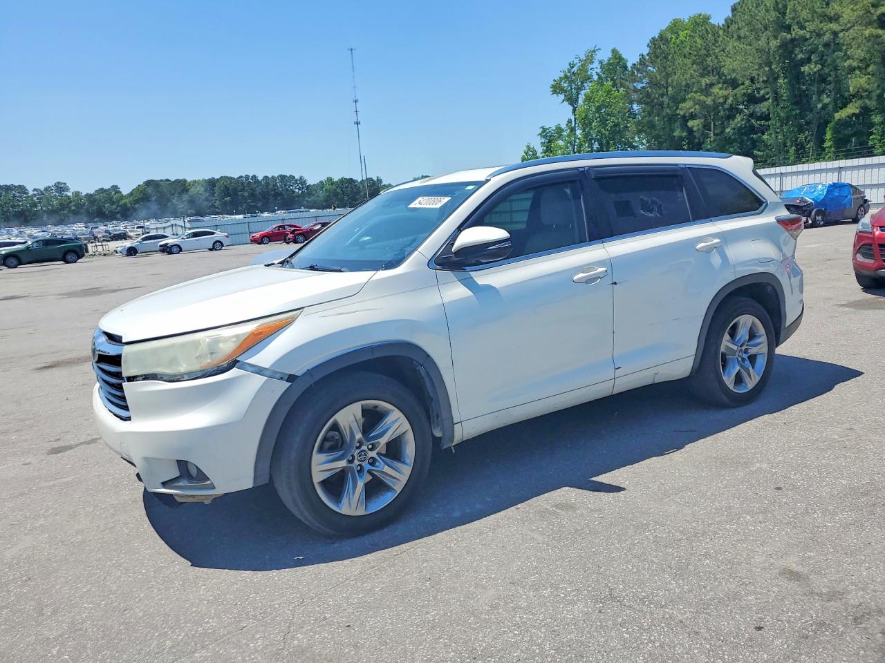 Salvage Toyota Highlander Image