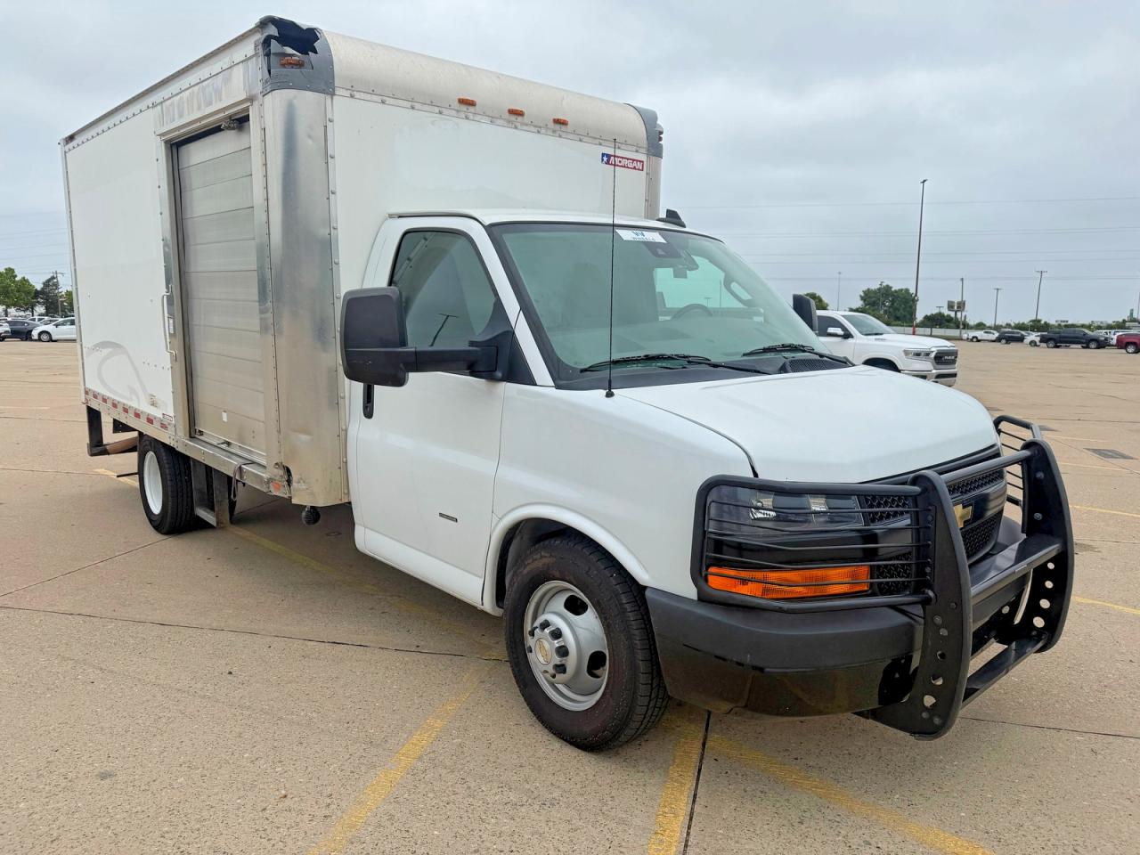 Salvage Chevrolet Express Image